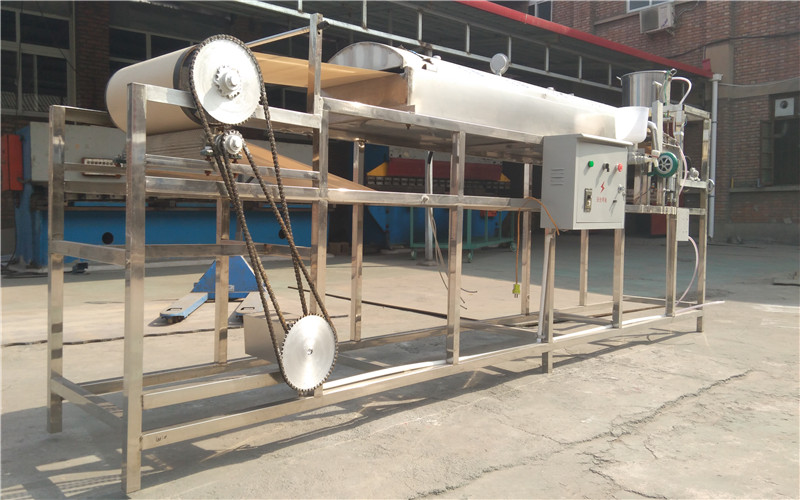 全自動(dòng)粉皮機(jī)采用微電腦控制、數(shù)字伺服電機(jī)驅(qū)動(dòng)等高新技術(shù)